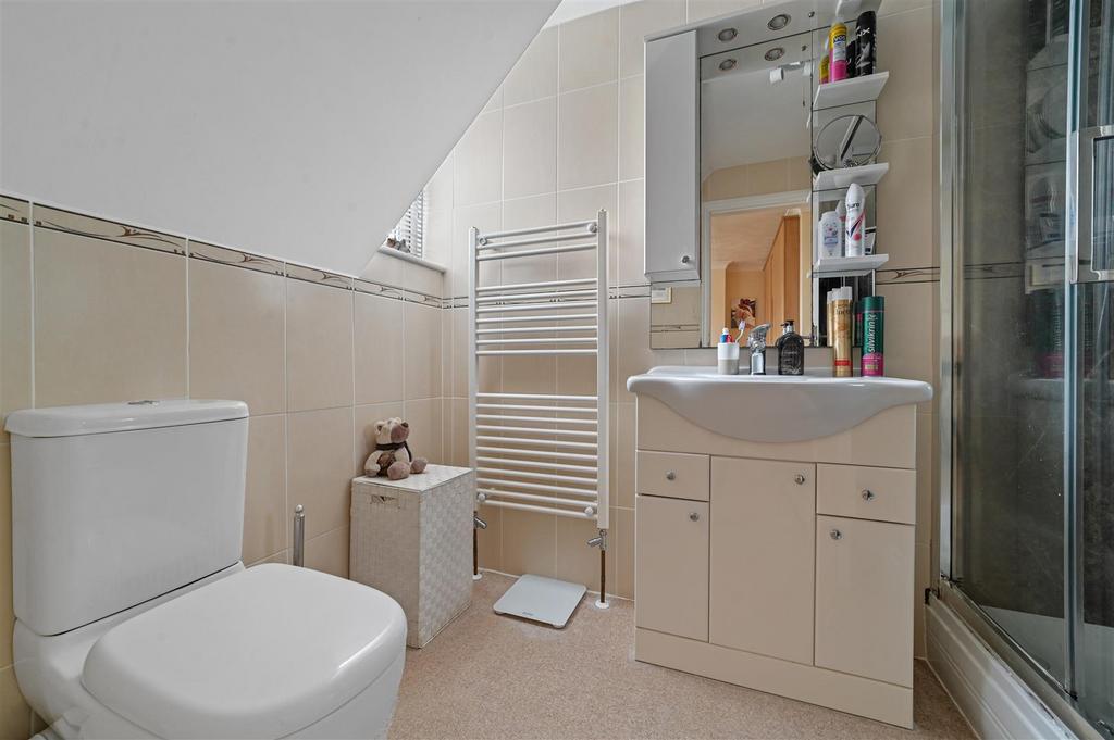 En suite to bedroom one