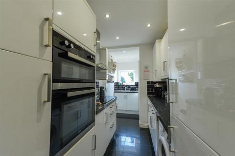 2 bedroom terraced house for sale, Rochester Road, Burham