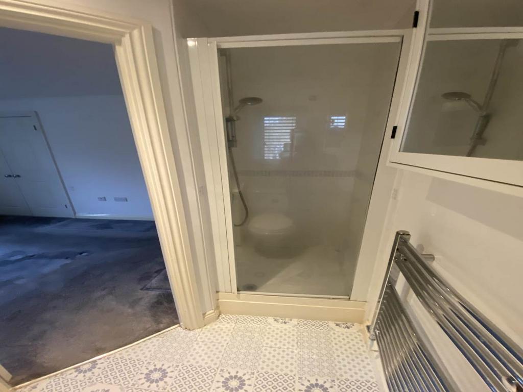 En suite photograph