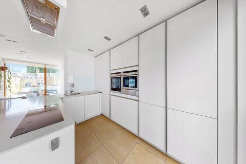undefined, Kings Mews, WC1N