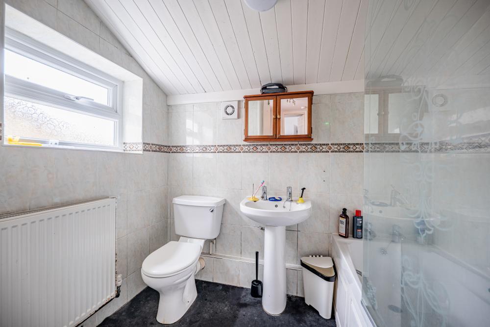 Bath BA2 3 QQ-29.jpg