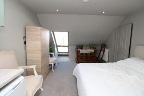 Terraced house to rent, Pegwell Street, London SE18