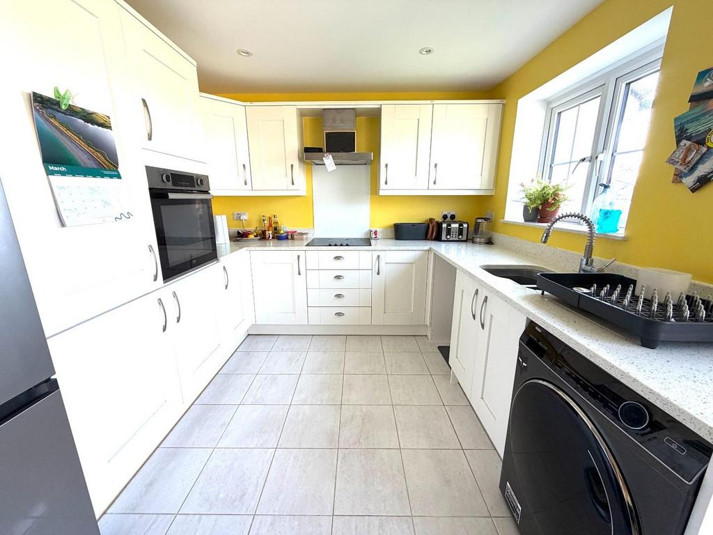 Kitchen.JPG