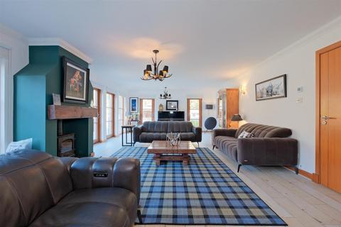 4 bedroom terraced house for sale, Crossbow Gardens, Blantyre