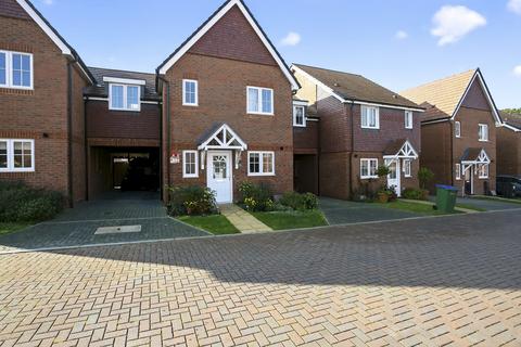 4 bedroom semi-detached house for sale, Farrier Way, Fontwell, Arundel, BN18