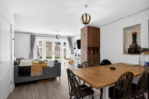 4 bedroom semi-detached house for sale, Farrier Way, Fontwell, Arundel, BN18