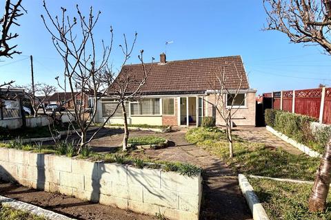 2 bedroom detached bungalow for sale, Alwen Drive, Rhos On Sea, Colwyn Bay