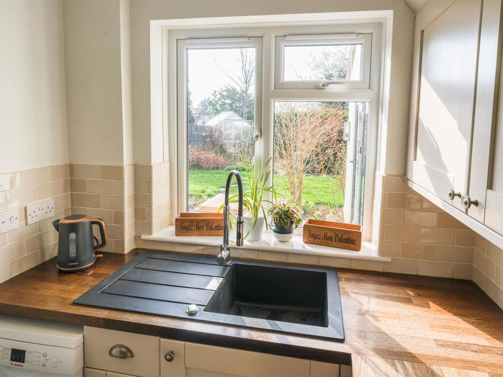 Kitchen-2.jpg