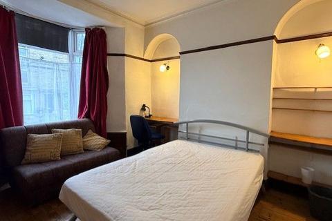 4 bedroom terraced house for sale, Ullswater Road, Lancaster LA1