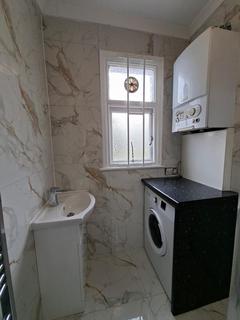 1 bedroom apartment to rent, Walpole Road, London, N17