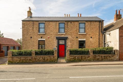 3 bedroom semi-detached house for sale, High Street, Marton, DN21