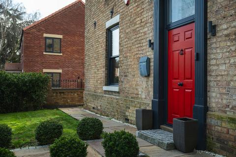 3 bedroom semi-detached house for sale, High Street, Marton, DN21