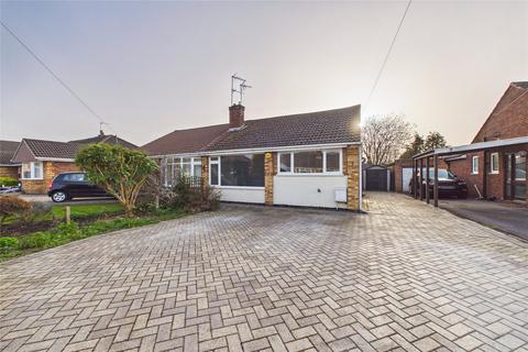 2 bedroom bungalow for sale, Clouston Road, Farnborough, Hapshire, GU14