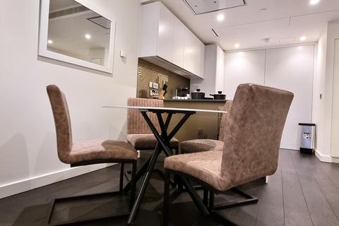 1 bedroom apartment to rent, Bondway, London SW8