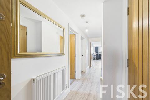 2 bedroom apartment for sale, London Road, Benfleet, SS7