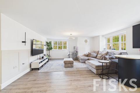 2 bedroom apartment for sale, London Road, Benfleet, SS7