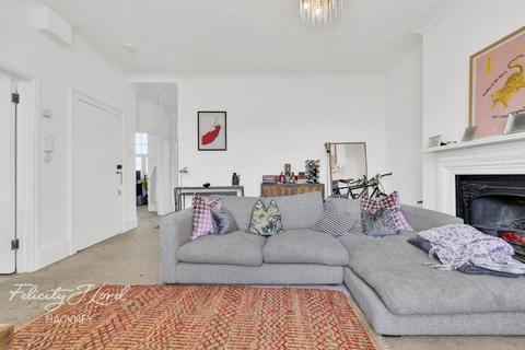 2 bedroom flat for sale, Urswick Road, London E9