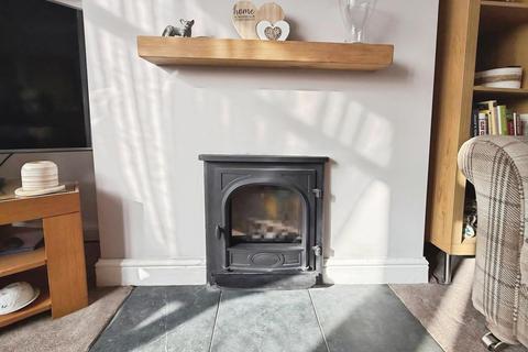 3 bedroom semi-detached house for sale, Chester Road North, Kidderminster, DY10