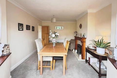 3 bedroom semi-detached house for sale, Chester Road North, Kidderminster, DY10