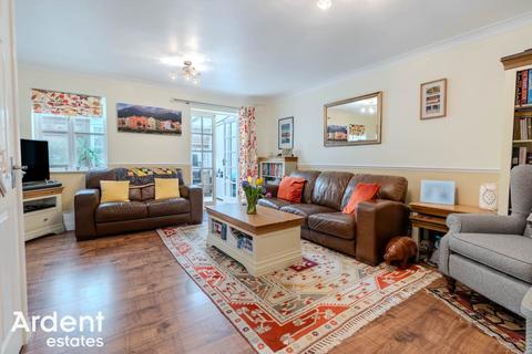 3 bedroom semi-detached house for sale, Randolph Close, Maldon