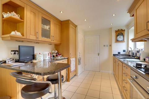 3 bedroom detached bungalow for sale, Ilex Close, Sonning Common, South Oxfordshire