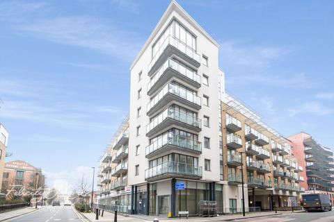3 bedroom apartment for sale, Yeo Street, London