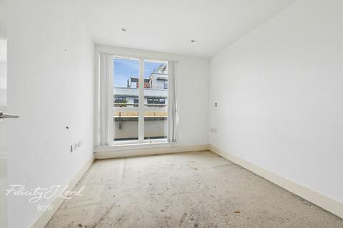 3 bedroom apartment for sale, Yeo Street, London