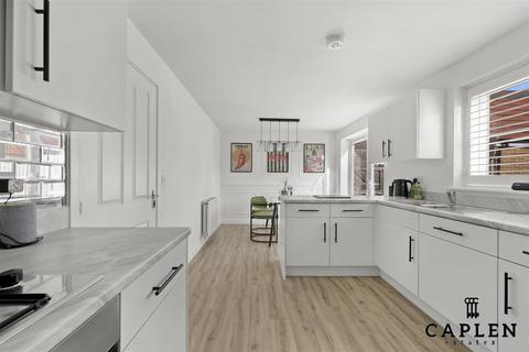 undefined, Wren Street, Harlow