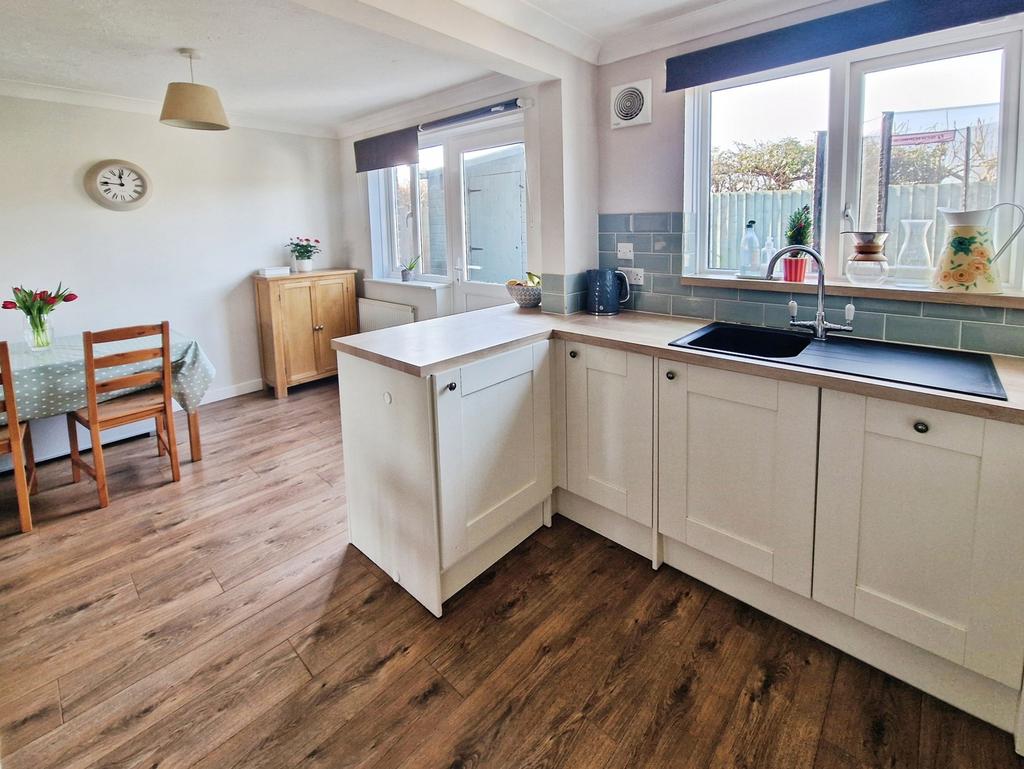 Kitchen/Dining