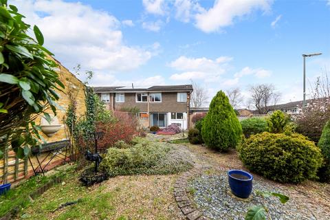 3 bedroom end of terrace house for sale, Sharon Close, Epsom