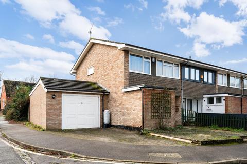 3 bedroom end of terrace house for sale, Sharon Close, Epsom