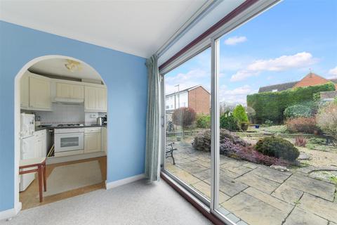 3 bedroom end of terrace house for sale, Sharon Close, Epsom