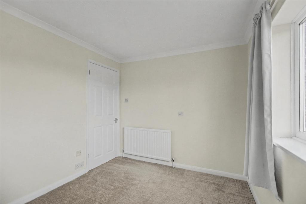 Bedroom 1 2.jpeg