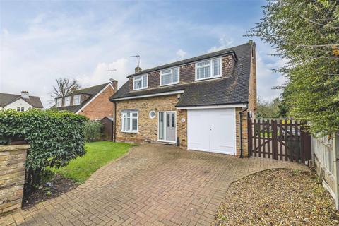 4 bedroom detached house for sale, Woodland Avenue, Windsor