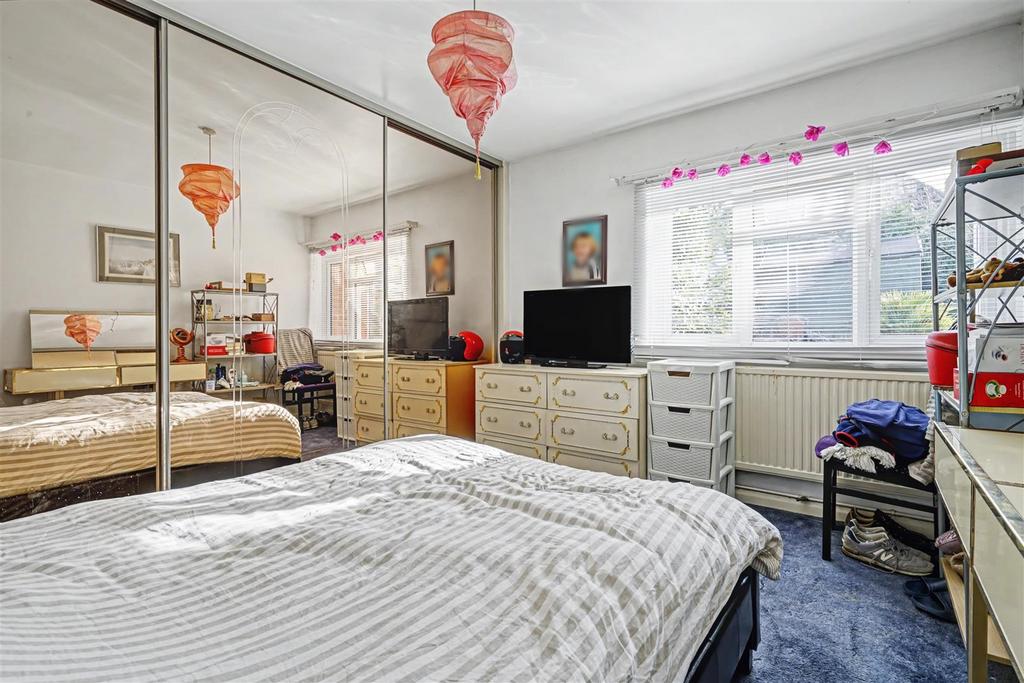 Bedroom 1.jpeg