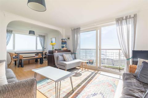 2 bedroom flat for sale, Overstrand Avenue, Rustington, Littlehampton
