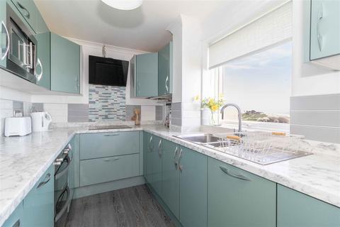 2 bedroom flat for sale, Overstrand Avenue, Rustington, Littlehampton