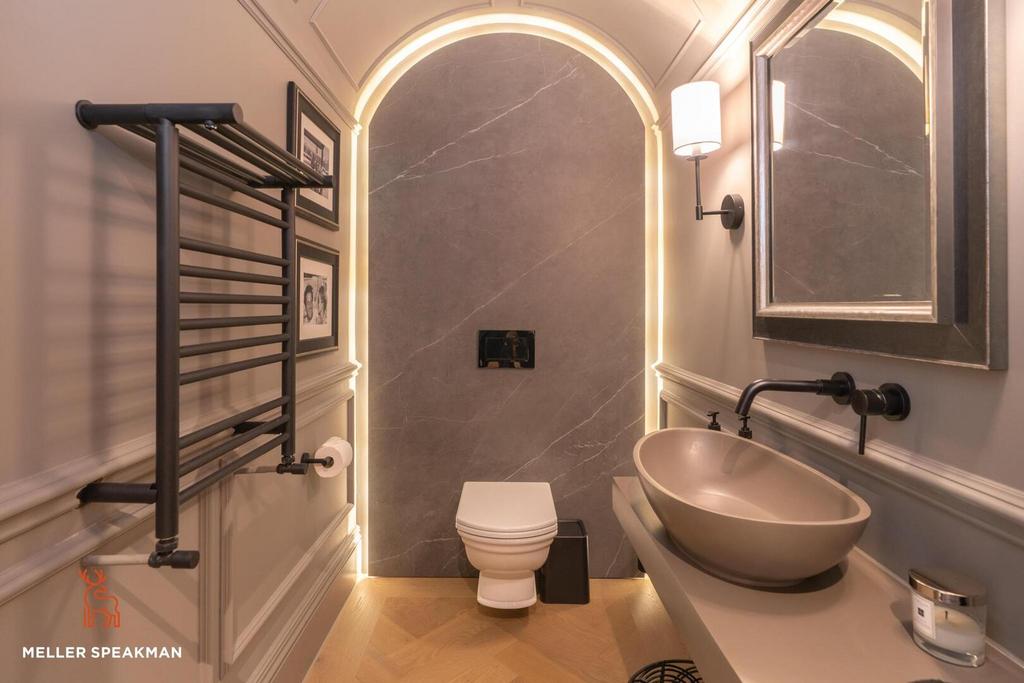 Cloakroom/WC