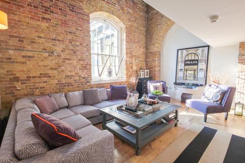 3 bedroom duplex for sale, Building 46, Marlborough Road, London, SE18 6TA