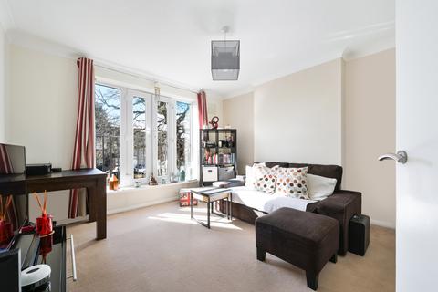 1 bedroom apartment for sale, Lyle Court, Morden SM4