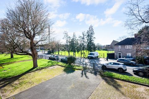 1 bedroom apartment for sale, Lyle Court, Morden SM4
