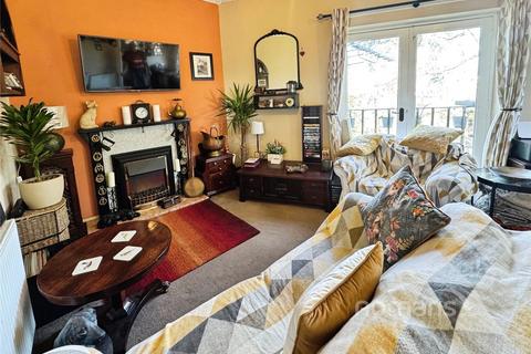 2 bedroom apartment for sale, Quinneys, Farnborough, Hampshire