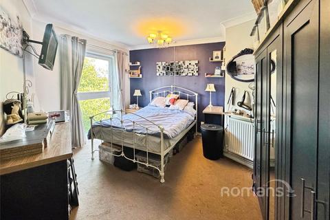 2 bedroom apartment for sale, Quinneys, Farnborough, Hampshire