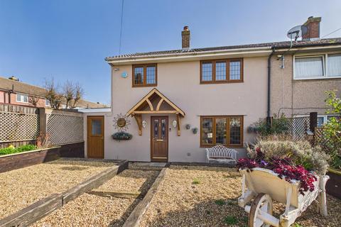 3 bedroom end of terrace house for sale, Hanover Close, Aylesbury HP19