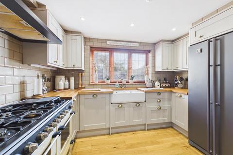 3 bedroom end of terrace house for sale, Hanover Close, Aylesbury HP19