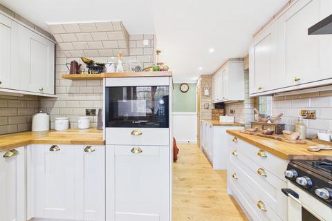 3 bedroom end of terrace house for sale, Hanover Close, Aylesbury HP19