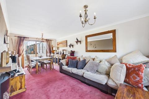3 bedroom end of terrace house for sale, Hanover Close, Aylesbury HP19