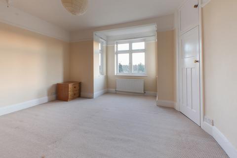 4 bedroom semi-detached house to rent, Bromley, Kent BR1