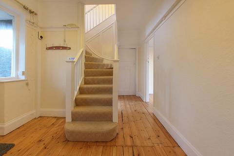 4 bedroom semi-detached house to rent, Bromley, Kent BR1