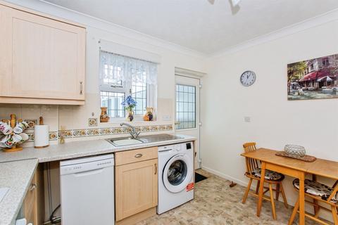 2 bedroom detached bungalow for sale, Munday Way, Leverington, Wisbech